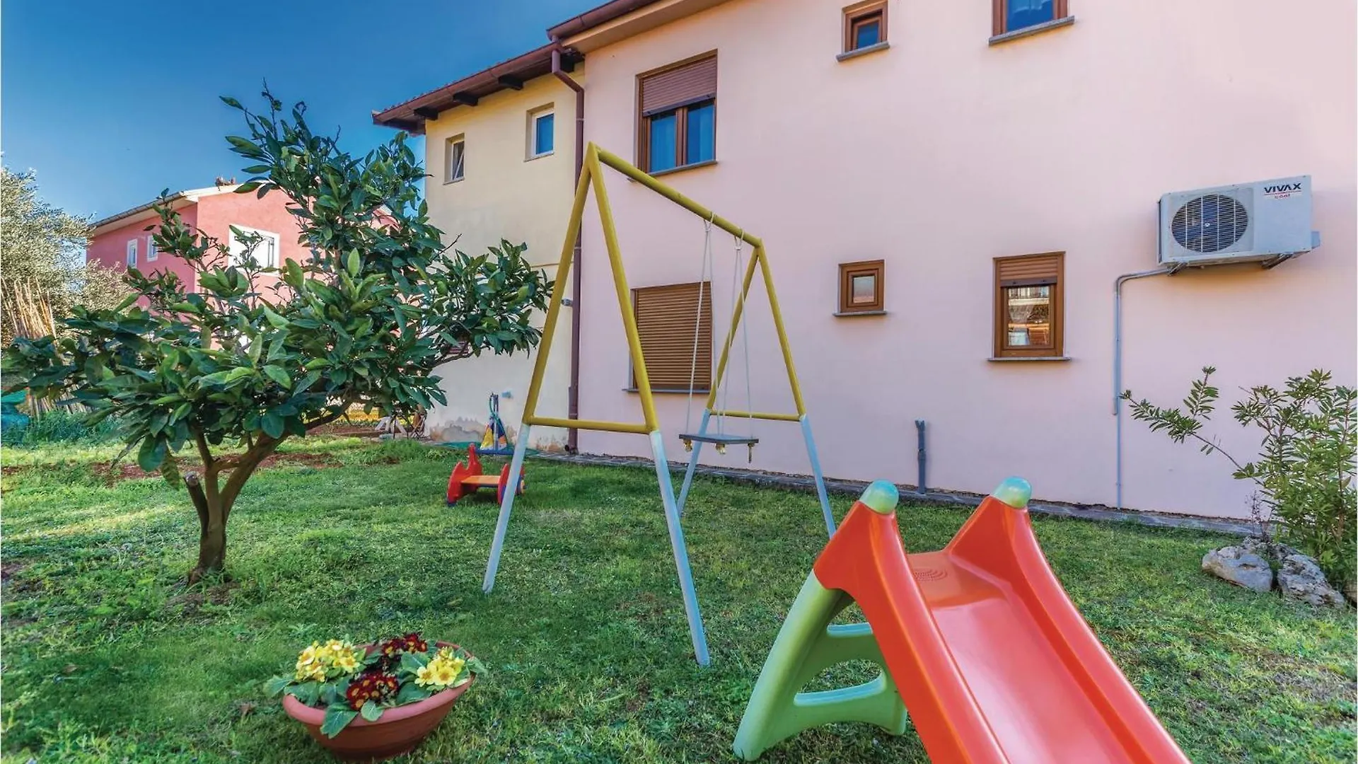 Awesome Apartment In Fazana With Wifi