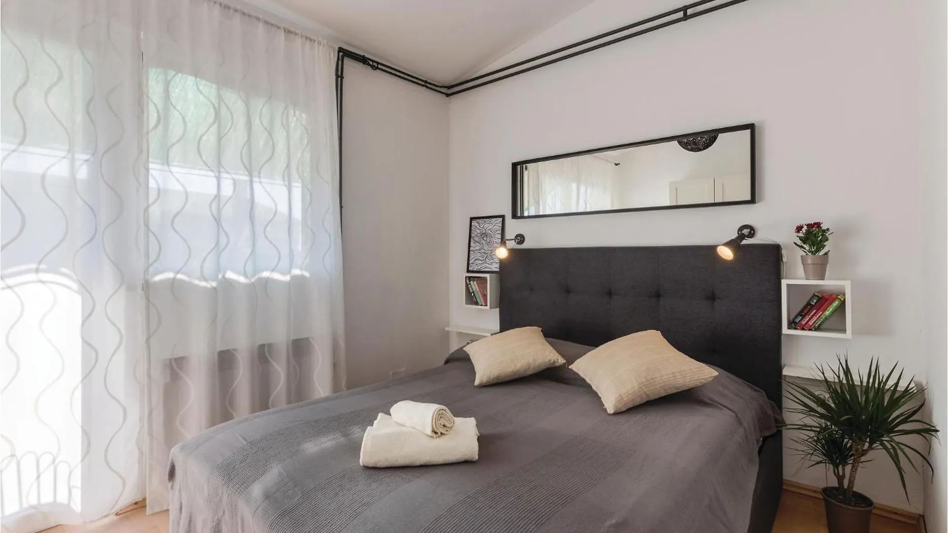 Awesome Apartment In Fazana With Wifi